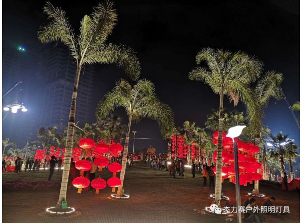 杰力赛“抱树灯”一抱成名,树木景观都离不开的匠心灯具